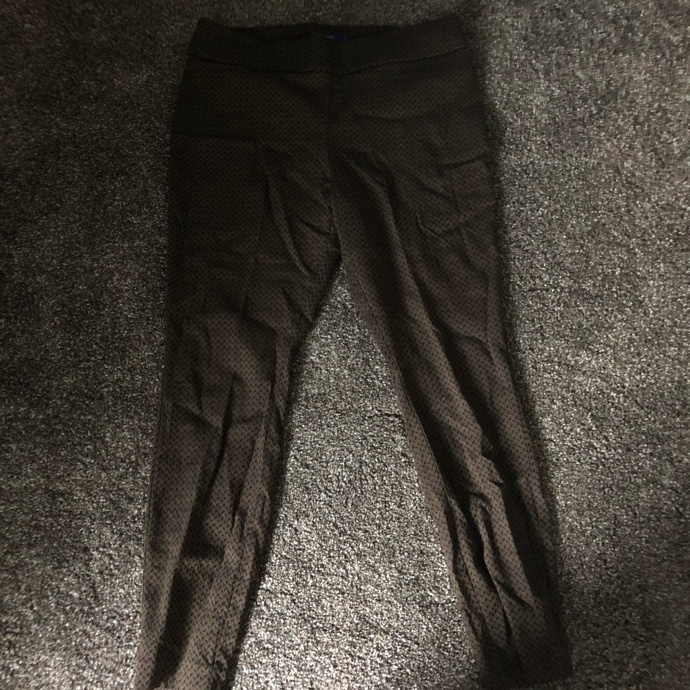 $18 APT olive & black skinny pants XL